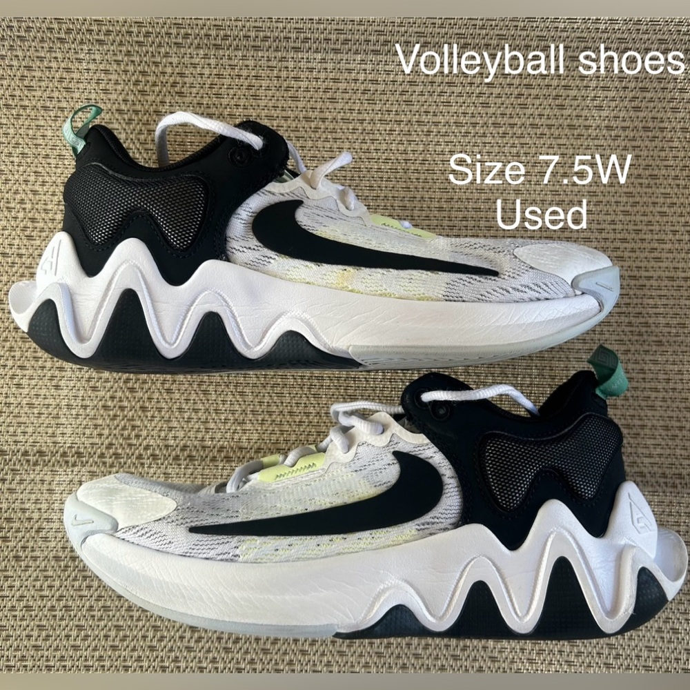 Used Women Volleyball Shoes
